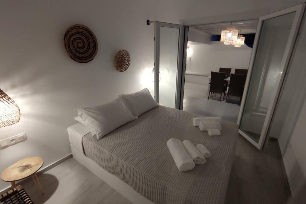 Eolia Luxury Suites Andros Mpatsi Esterno foto