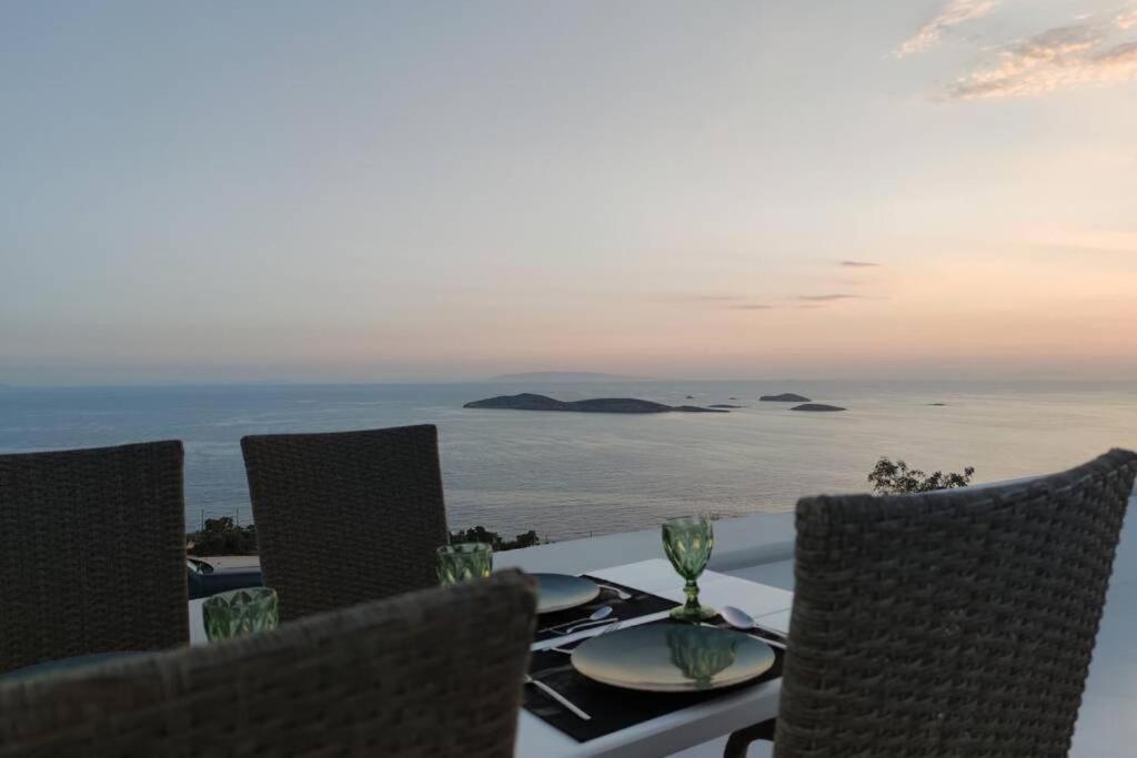 Eolia Luxury Suites Andros Mpatsi Esterno foto